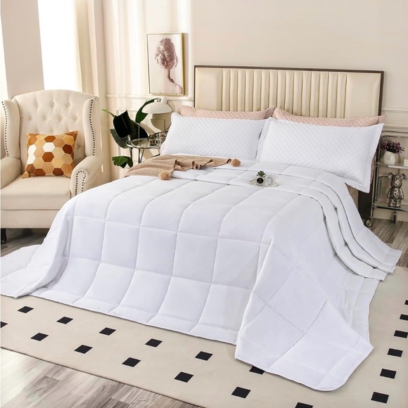 Souloooe Other - Oversized King Plus Comforter, 128x120 Extra Large King Size Quilts - White